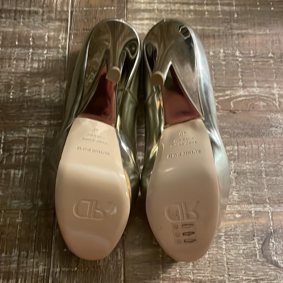 Ruthie Davis gold patent platform pumps.  Sz 40 - Picture 4 of 5